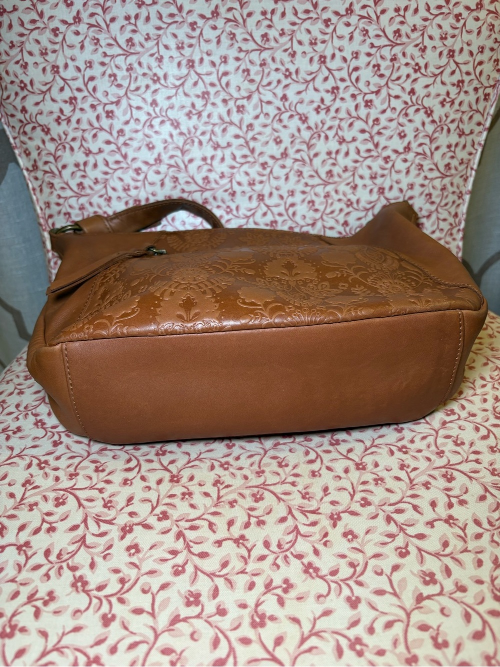 The Sak Tobacco Floral Embossed Leather Shoulder Bag - Picture 5 of 7